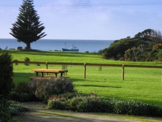 King Island Accommodation Cottages Guest house, King Island - 3