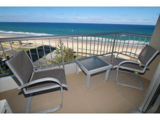 Narrowneck Court Holiday Apartments Aparthotel, Gold Coast - 3