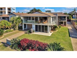 Nautilus Beachside Apartments Apartment, Bargara - 1