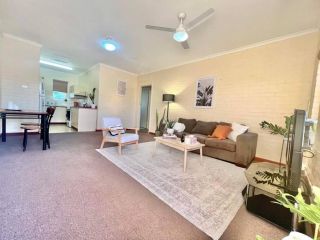 Neat 2 bedroom apartment, with free parking Apartment, Western Australia - 3