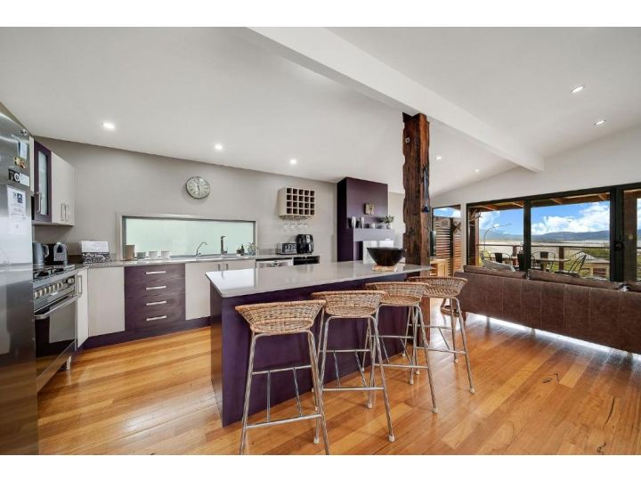 Ned Kelly&#x27;s Retreat - Sophisticated style with modern convenience and magical outlook Guest house, Jindabyne - imaginea 10