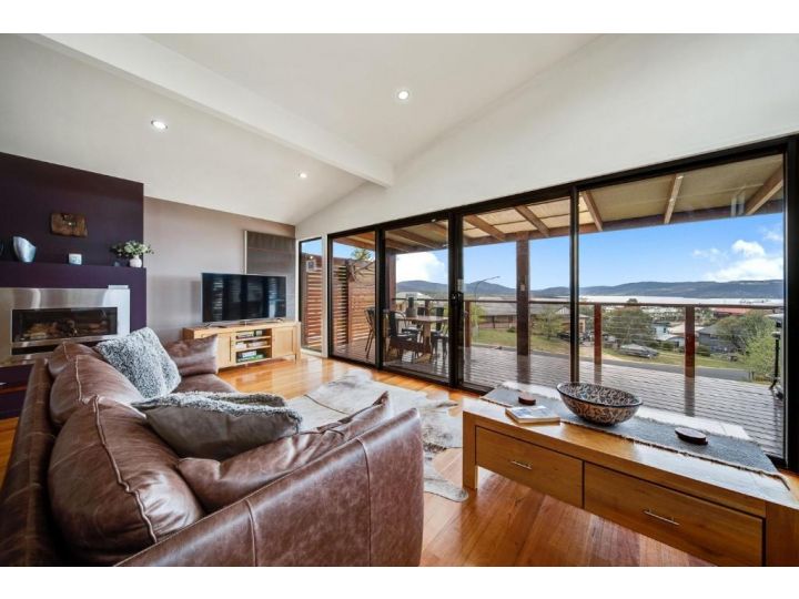 Ned Kelly&#x27;s Retreat - Sophisticated style with modern convenience and magical outlook Guest house, Jindabyne - imaginea 2