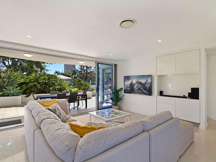 Neilson on the Park Unit 1 - 3 bedroom with large outdoor patio, easy walk to everything Apartment, Coolangatta - imaginea 4