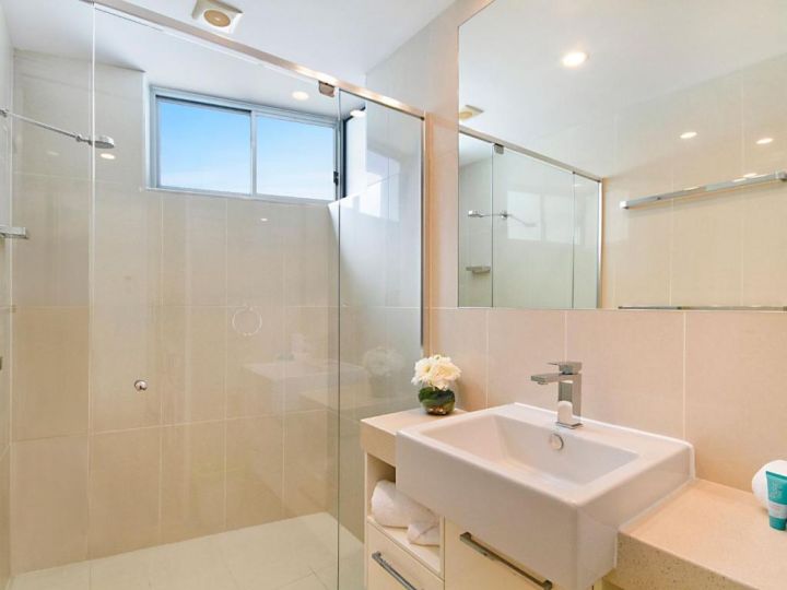 Neilson on the Park Unit 1 - 3 bedroom with large outdoor patio, easy walk to everything Apartment, Coolangatta - imaginea 7