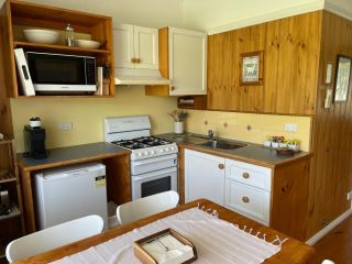 Nest - charming, comfortable coastal villa Villa, Port Fairy - 5
