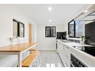 New 1-bedroom house with free parking Guest house, Sydney - 3