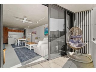Premium Bondi Beach 2 Bedroom with Beach view and parking Apartment, Sydney - 1