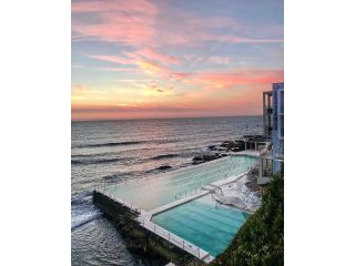 Premium Bondi Beach 2 Bedroom with Beach view and parking Apartment, Sydney - 4