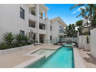 Sunshine Beach Retreat - 3 Bedroom Family Apartment - Wifi - Netflix - 2 Cars Apartment, Sunshine Beach - 2