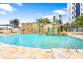 NEW Wings 3Bedroom 2 story top floor apartment. Apartment, Gold Coast - 1