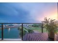 NEW - ZEN AT THE WATERFRONT - Luxury Waterfront Holiday Home for Families & Friends Apartment, Darwin - thumb 9