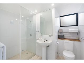Newcastle Short Stay Accommodation - Flagstaff Apartment Apartment, Newcastle - 3