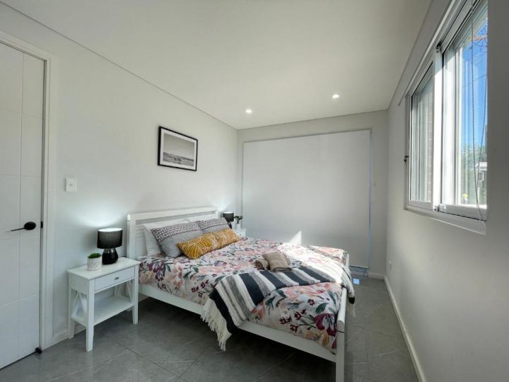 NEW Modern 4 Bedrooms Villa! A convenience location! Guest house, Sydney - imaginea 5