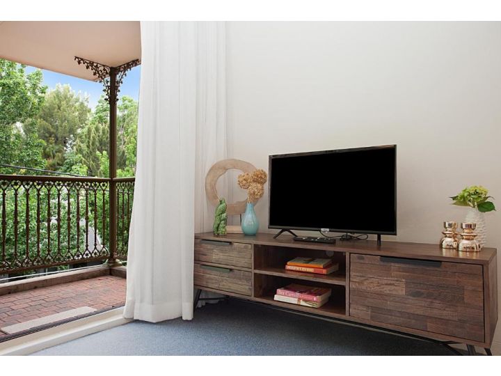 Comfy 2-Bed Apartment with Gym and Pool Apartment, Sydney - imaginea 5
