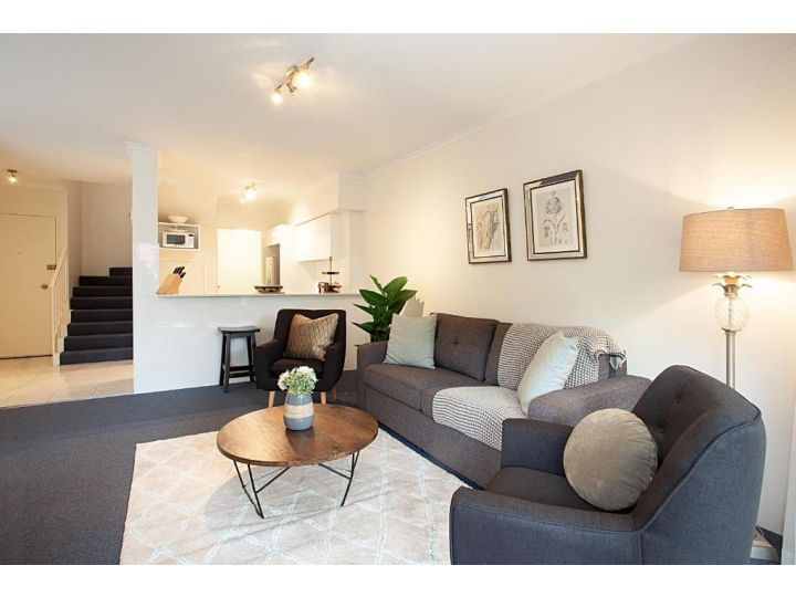 Comfy 2-Bed Apartment with Gym and Pool Apartment, Sydney - imaginea 4