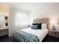 Comfy 2-Bed Apartment with Gym and Pool Apartment, Sydney - thumb 10