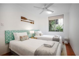 Modern & comfortable apartment close to the beach Apartment, Sunshine Beach - 5