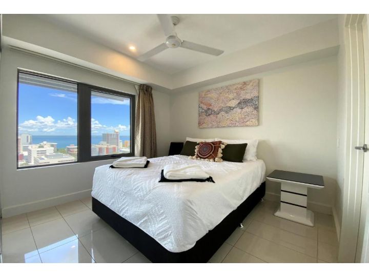 "NEWQUAY" Ideal Location & Views at PenthousePads Apartment, Darwin - imaginea 5