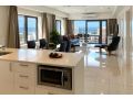 "NEWQUAY" Ideal Location & Views at PenthousePads Apartment, Darwin - thumb 2