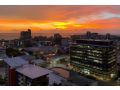 "NEWQUAY" Ideal Location & Views at PenthousePads Apartment, Darwin - thumb 13