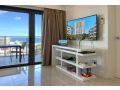 "NEWQUAY" Ideal Location & Views at PenthousePads Apartment, Darwin - thumb 9