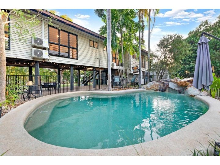 Nightcliff Gardenscape, An Indoor-outdoor Pool Retreat Villa, Australia - imaginea 5