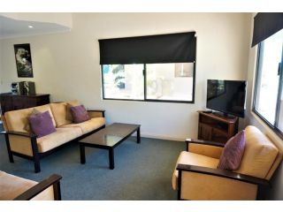 Ningaloo Breeze Villa 3 - 3 Bedroom Fully Self-Contained Holiday Accommodation Villa, Exmouth - 1