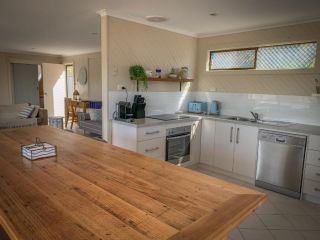 No. 10 Coffin Bay Guest house, Coffin Bay - 4