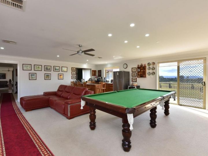 Noble Willow Estate Lovedale. Super Spacious, with views and pool Guest house, Lovedale - imaginea 10