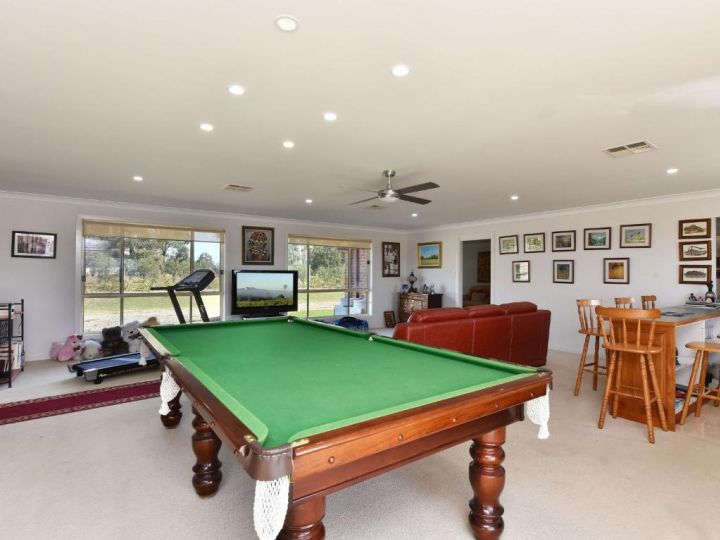 Noble Willow Estate Lovedale. Super Spacious, with views and pool Guest house, Lovedale - imaginea 3
