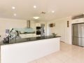 Noble Willow Estate Lovedale. Super Spacious, with views and pool Guest house, Lovedale - thumb 9