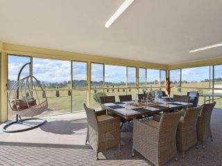 Noble Willow Homestead Lovedale. Super Spacious, with views and pool Guest house, Lovedale - 4