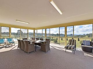 Noble Willow Homestead Lovedale. Super Spacious, with views and pool Guest house, Lovedale - 3
