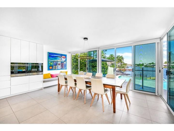 Noosa Waters Luxury Waterfront Guest house, Noosaville - imaginea 4