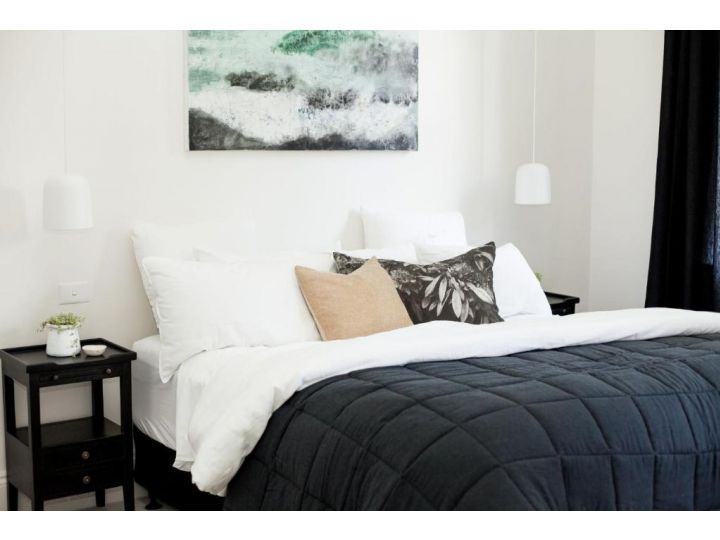 NORFOLK SUITE Old Market Inn Apartment, Port Fairy - imaginea 2