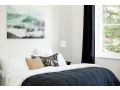 NORFOLK SUITE Old Market Inn Apartment, Port Fairy - thumb 1