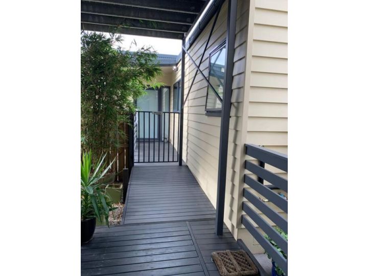 North Hobart, Tranquil Retreat, No Stairs, Access Apartment, New Town - imaginea 7