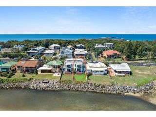 Nosie 1 - Sawtell, NSW Villa, Sawtell - 3