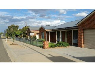 Numurkah Self Contained Apartments - The Saxton Apartment, Victoria - 2