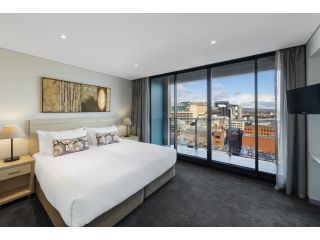 Oaks Adelaide Horizons Suites Aparthotel, Adelaide - 2