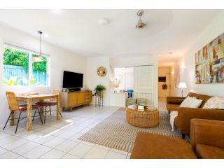 Oasis Luxe on Macrossan Street - Stylish Residence Apartment, Port Douglas - 3