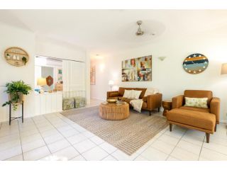 Oasis Luxe on Macrossan Street - Stylish Residence Apartment, Port Douglas - 4