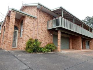 Footsteps to Mollymook Beach Guest house, Mollymook - 2