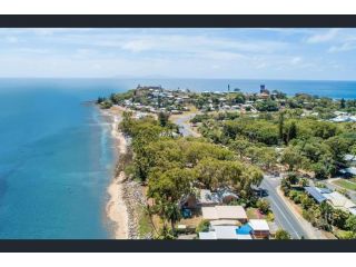 Ocean Breezes with Leafy View with Wi-fi & Netflix Apartment, Queensland - 2