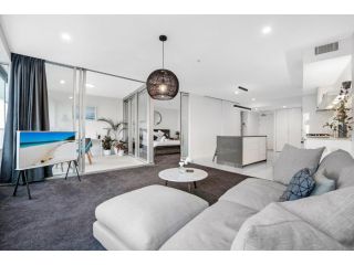 Ocean facing apartment in the Iconic Q1 building Apartment, Gold Coast - 2