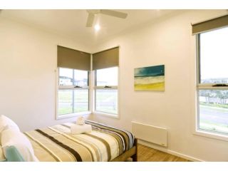 Ocean Loft - Oceanview ~Pet Friendly ~ Free Wifi Guest house, Apollo Bay - 4