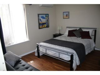 Ocean Reef Homestay Guest house, Perth - 1