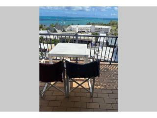 OCEAN VIEWS 16 pool & Spa WiFi /Netflix Apartment, Airlie Beach - 4