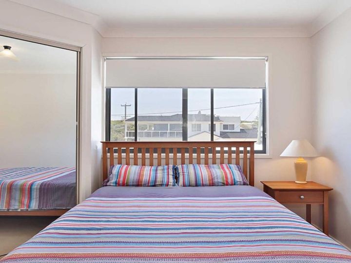 Ocean Views' 4 Ocean Street - air conditioned luxury with beautiful ocean views Apartment, Anna Bay - imaginea 14