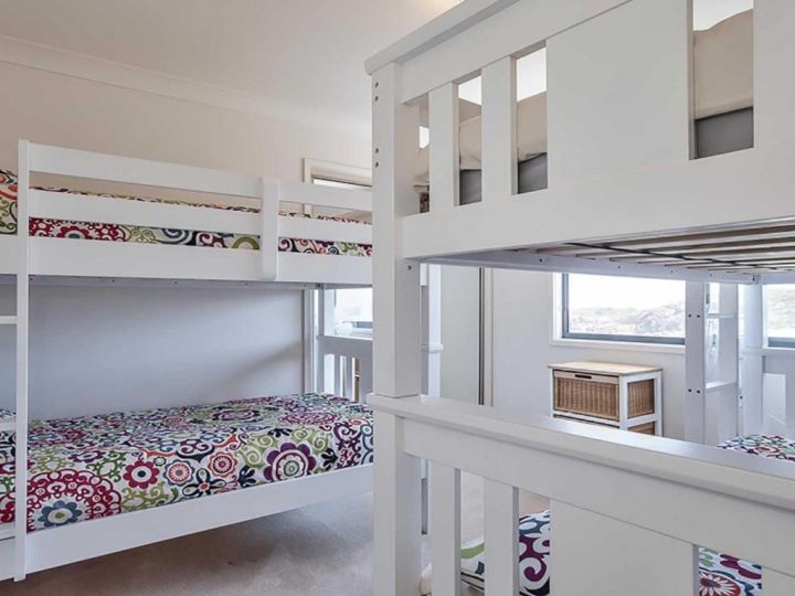 Ocean Views' 4 Ocean Street - air conditioned luxury with beautiful ocean views Apartment, Anna Bay - imaginea 13